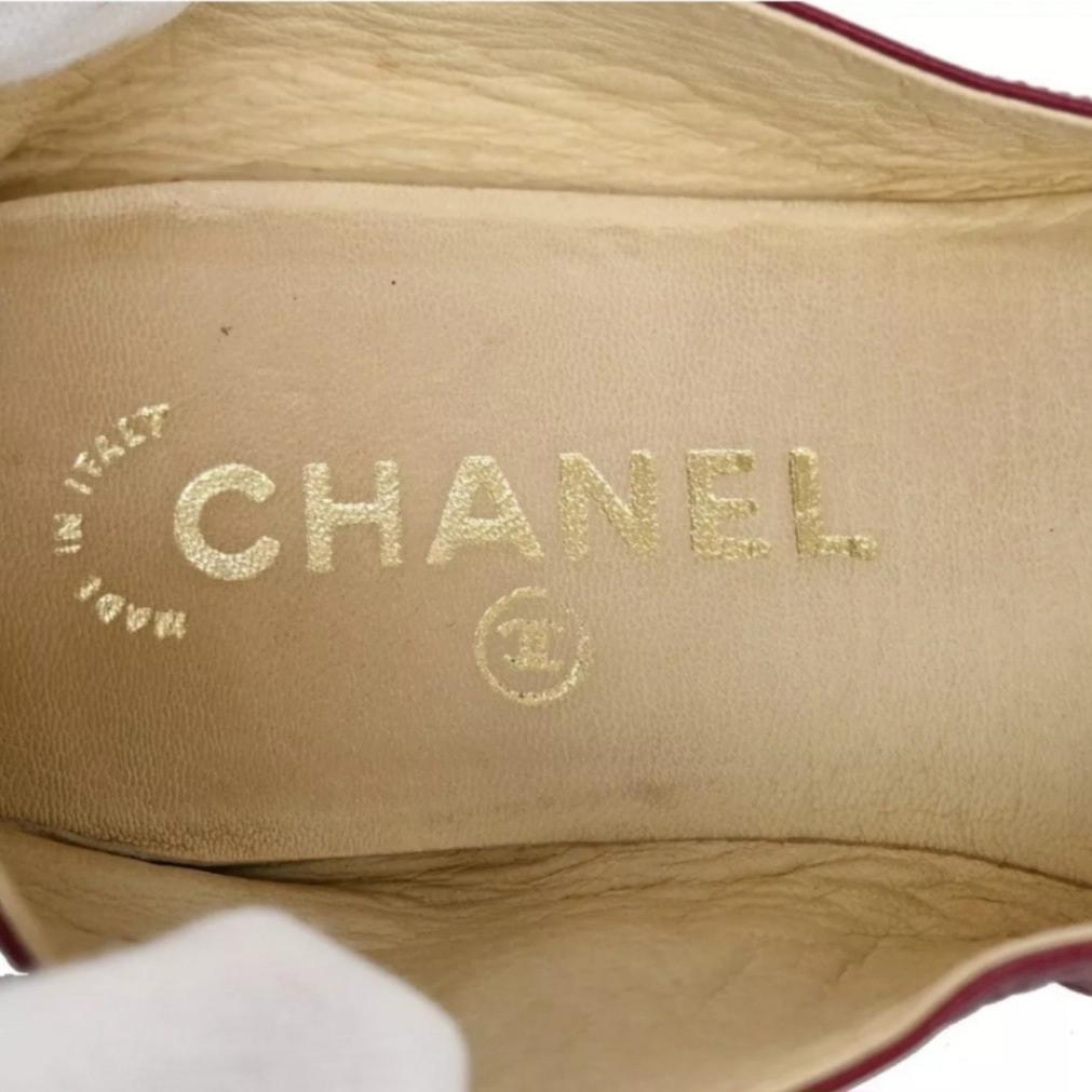CHANEL Set of Bordeaux Red Leather Bucket Bag and Matching Leather House Shoes/Flats