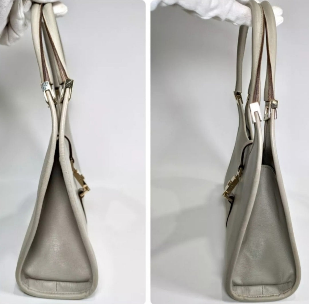 GUCCI Jackie Gray Leather Handbag with Piston Lock Accent